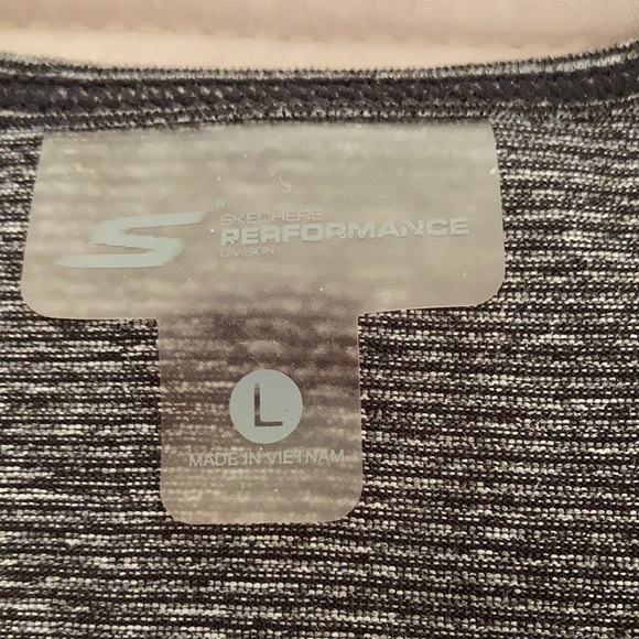 Skechers Workout Top - Picture 2 of 4